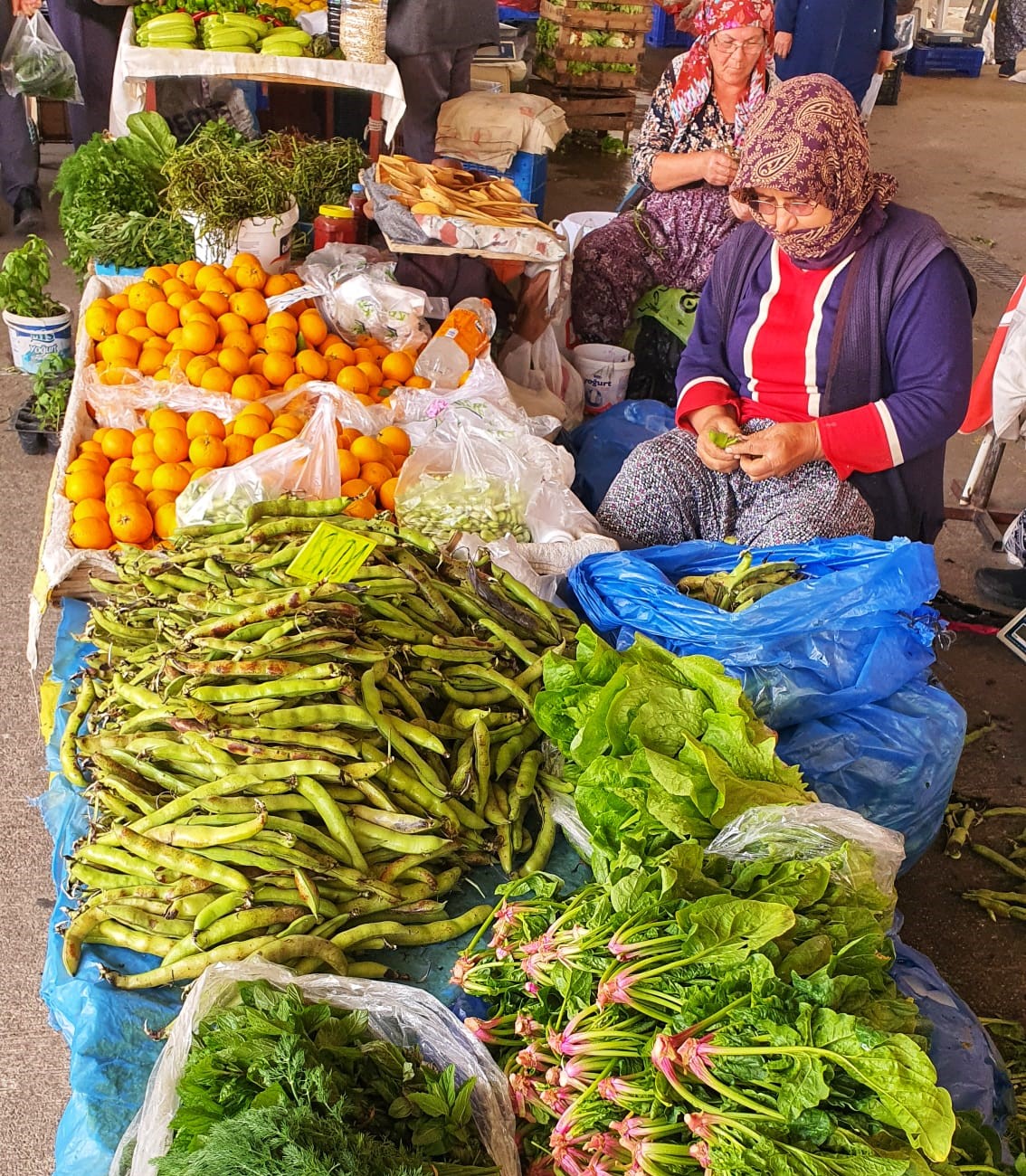 owoce i warzywa na bazarach