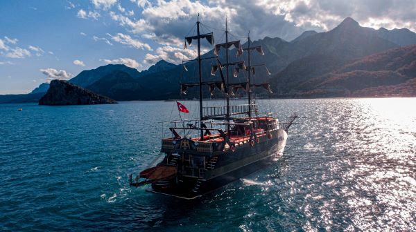 rejs statkiem pirackim Antalya