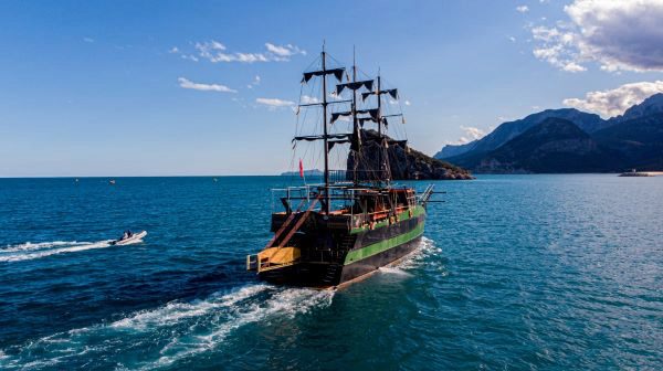 Antalya rejs statkiem pirackim