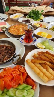 zjedz z nami tureckie śniadanie